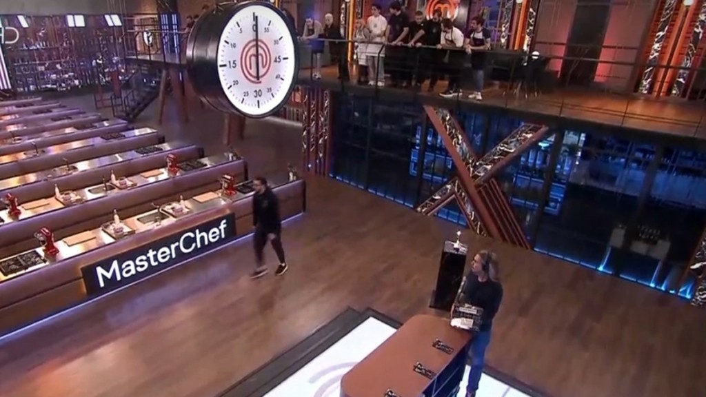 MasterChef – Νόμιζαν πως δεν γράφουν οι κάμερες και αποκαλύφθηκαν: “Δεν πας στην τουαλέτα να σου φύγουν τα ξόρκια;”