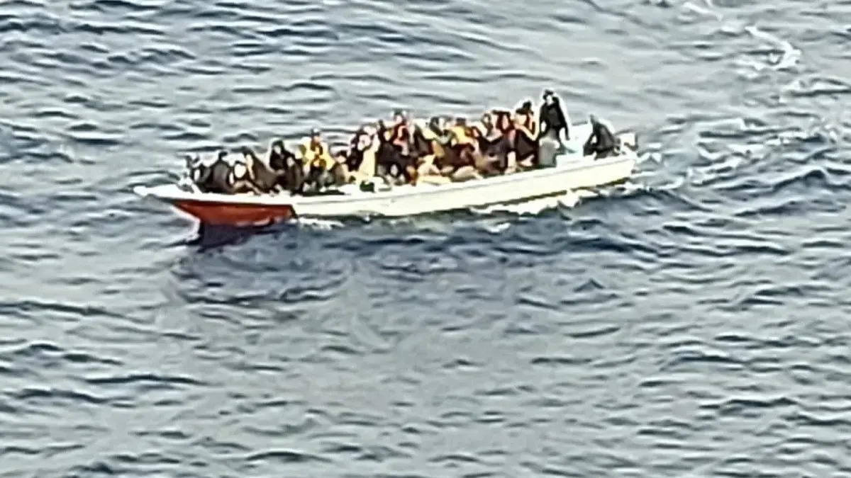 Γαλλία: Περίπου 400 μετανάστες διασώθηκαν μέσα σε ένα σαββατοκύριακο