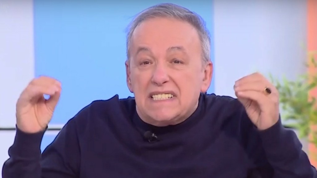 Ανδρέας Μικρούτσικος: Έξαλλος με ερώτηση ρεπόρτερ: “Από ποιο κανάλι είναι αυτή με το μαύρο; Διαδικασία υποτίμησης σταθερή”