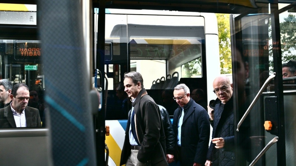 Μητσοτάκης: Ενίσχυση του στόλο του ΟΣΥ με 9 καινούργια λεωφορεία – Αυξάνονται τα δρομολόγια (Φωτογραφίες)