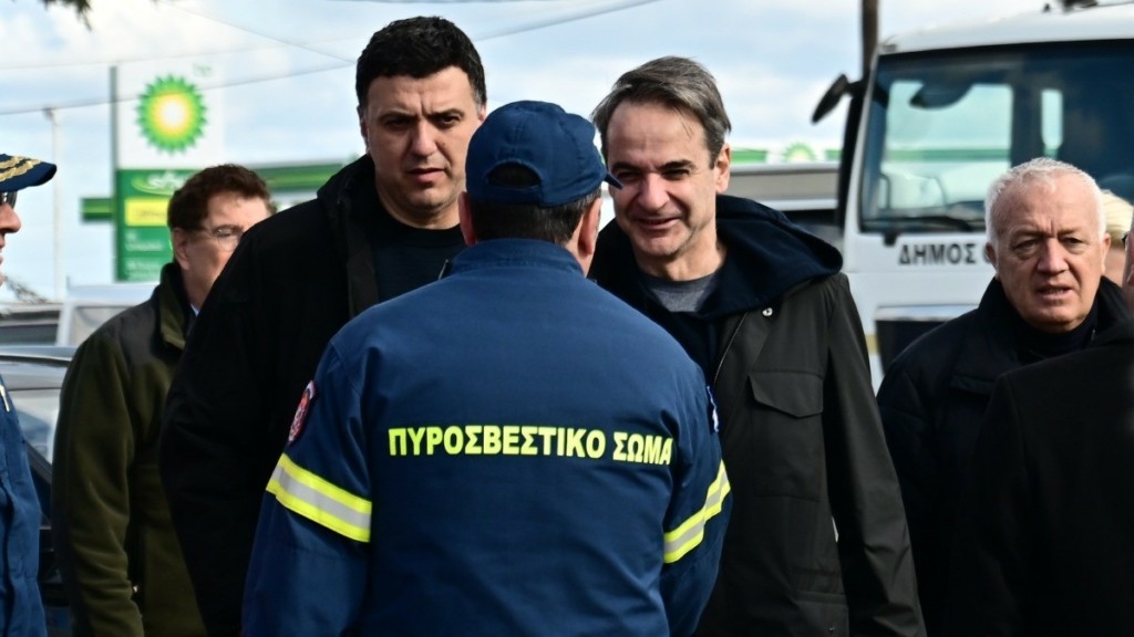 Μητσοτάκης από Σαντορίνη για σεισμούς: “Συνιστώ ψυχραιμία – Το κράτος είναι δίπλα στους κατοίκους”