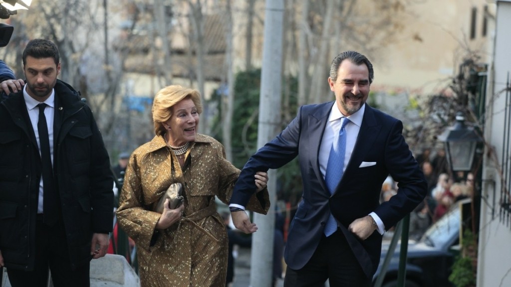 Νικόλαος Ντε Γκρες – Χρυσή Βαρδινογιάννη: Αυτή την ώρα ο γάμος σε εκκλησία στην Πλάκα – Δείτε εικόνες