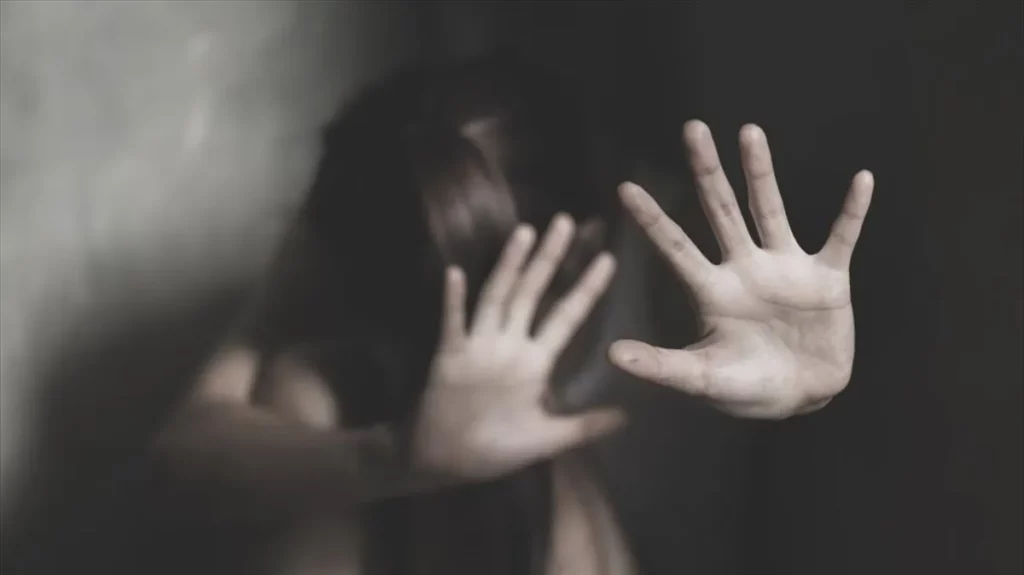 Θεσσαλονίκη: 28χρονος stalker ξήλωσε τις πινακίδες από αυτοκίνητο 31χρονης, την απείλησε και την παρενόχλησε σεξουαλικά