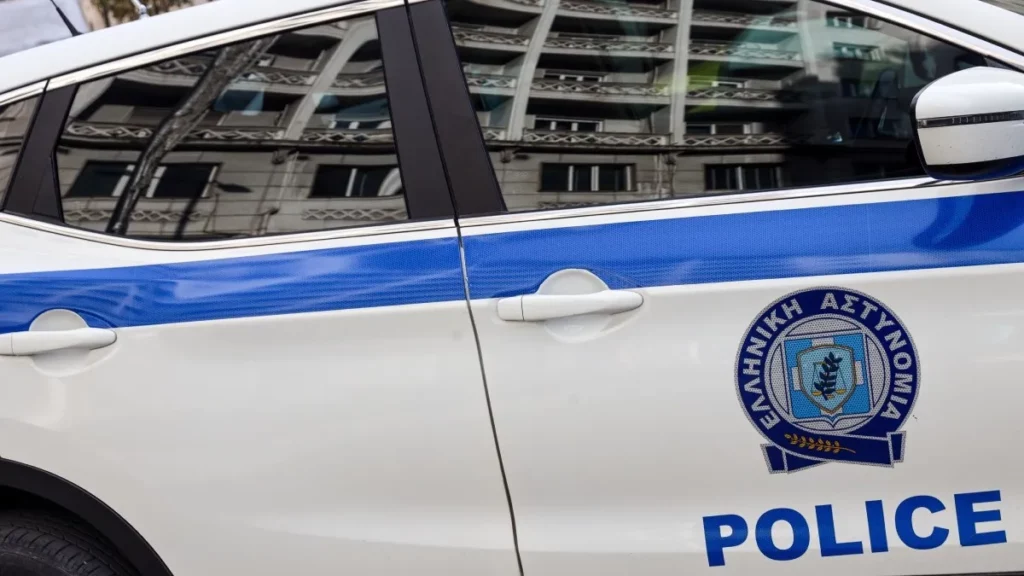 Βόλος: “Μαϊμού” λογιστής έκλεβε μέχρι και χρυσά δόντια από ηλικιωμένους – Απέσπασε αντικείμενα αξίας 7.000 ευρώ από 79χρονη