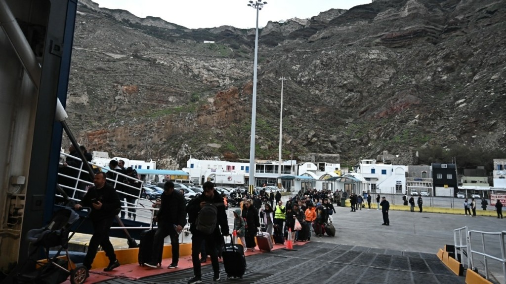 Στη Σαντορίνη ψυχολόγοι του Ερυθρού Σταυρού για την υποστήριξη των κατοίκων