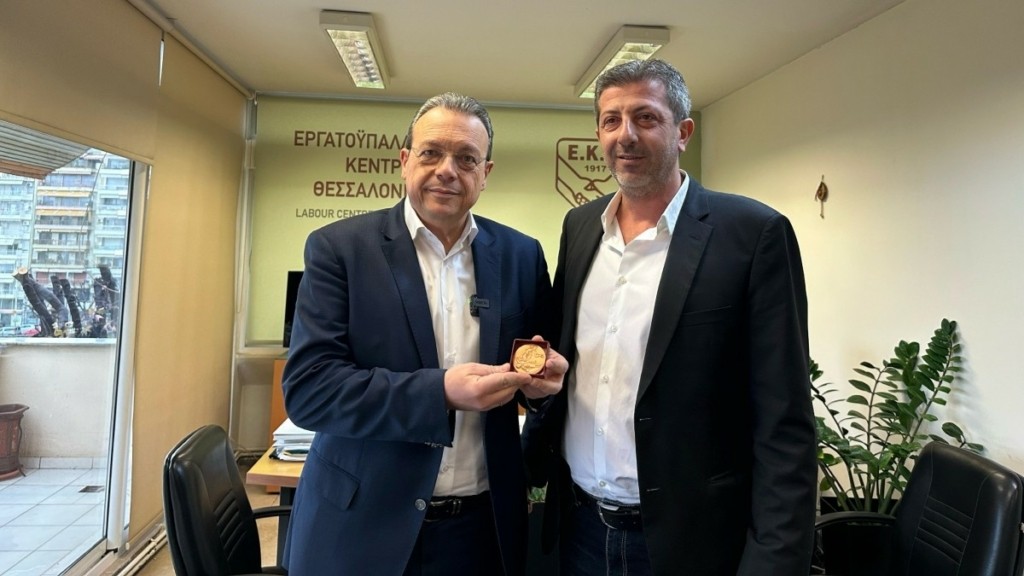Φάμελλος: “Ο κ. Μητσοτάκης υποστηρίζει μονόπλευρα τα συμφέροντα της εργοδοσίας και των μεγάλων καρτέλ”