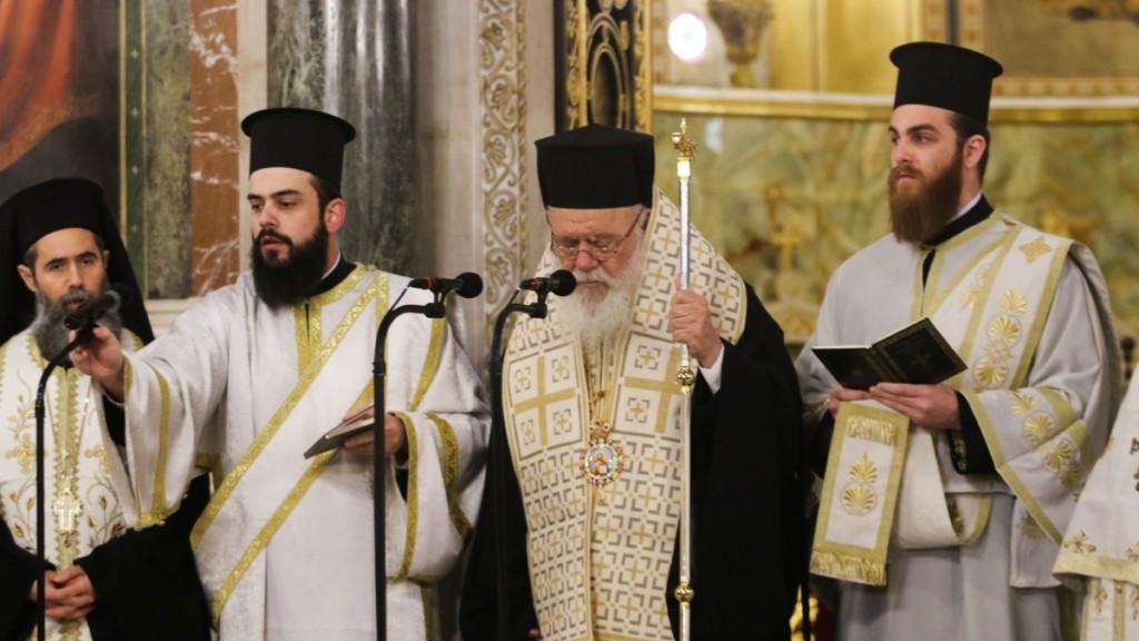 Τέμπη: Τρισάγιο για τα θύματα της τραγωδίας από τον Αρχιεπίσκοπο Ιερώνυμο