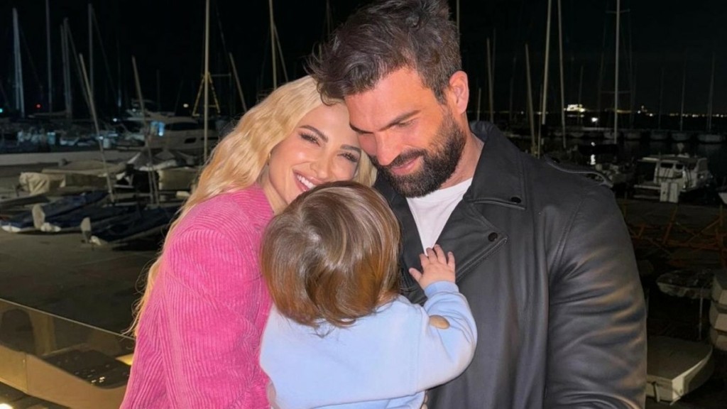 Ιωάννα Τούνη: Η ανάρτηση με τον Δημήτρη Αλεξάνδρου και τον γιο τους μετά τις φήμες χωρισμού