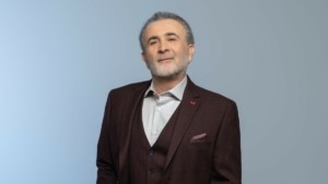 «Αλ Τσαντίρι Νιουζ»: Ο Λάκης Λαζόπουλος επιστρέφει στο MEGA την Τετάρτη 29/10, στις 21:00