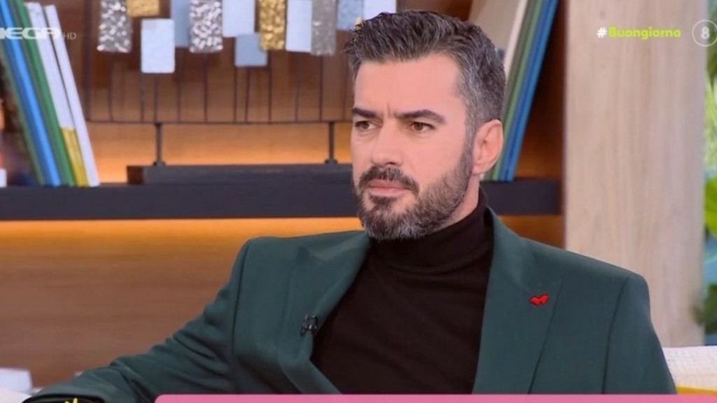 Γιάννης Τσιμιτσέλης: Ανακοίνωσε ότι θα απέχει από το θέατρο του χρόνου – Ποιος είναι ο λόγος