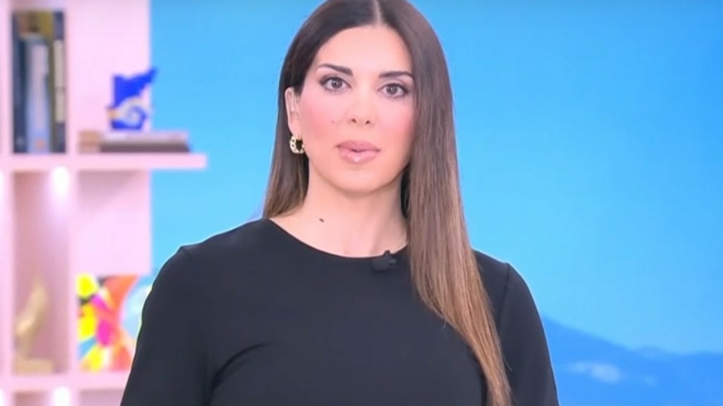 Σταματίνα Τσιμτσιλή: Βούρκωσε για τα Τέμπη on air ντυμένη στα μαύρα – “Οι γονείς δεν έχουν πάρει τη σορό των παιδιών τους”