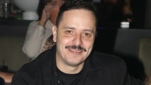 Αλέξανδρος Τσουβέλας: «Δεν είναι σωστό να βλέπουν δωρεάν στο TikTok όλη την παράσταση»