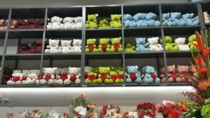 Αγίου Βαλεντίνου: Η γιορτή των ερωτευμένων “ζεσταίνει” την αγορά