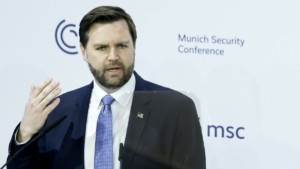 Βανς: “Προσπαθούμε να προγραμματίσουμε συνάντηση Τραμπ – Πούτιν – Ζελένσκι”