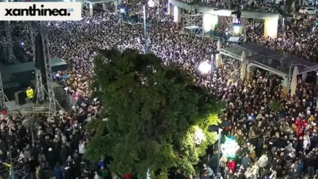 Ξάνθη: Ρουβάς και βροχή πυροτεχνημάτων άνοιξαν τις εκδηλώσεις για το φετινό Καρναβάλι
