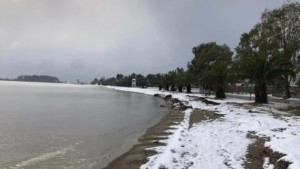 Καιρός αύριο: Μπαίνει στην “κατάψυξη” η χώρα με χαμηλές θερμοκρασίες και χιόνια – Κάτω από το μηδέν σε πολλές περιοχές ο υδράργυρος