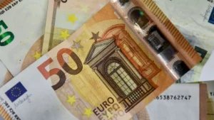 Νέα έκδοση εντόκων γραμματίων του Ελληνικού Δημοσίου εξάμηνης διάρκειας