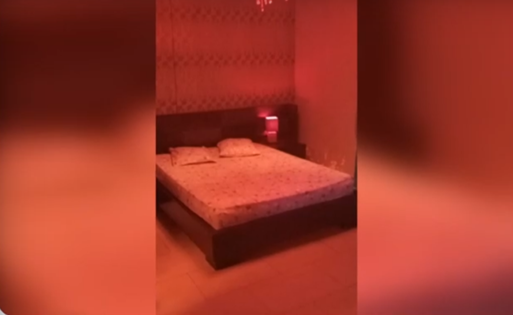Κύκλωμα μαστροπών: Μητέρα και κόρη οι”εγκέφαλοι” – Ποια είναι η 73χρονη “Μαρίνα” που έδινε εντολές από τη φυλακή