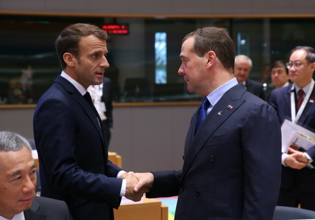 Απαξιωτικοί χαρακτηρισμοί Μεντβέντεφ για Μακρόν: “Ο ‘Μικρόν’ δεν θα λείψει σε κανέναν όταν αποσυρθεί”