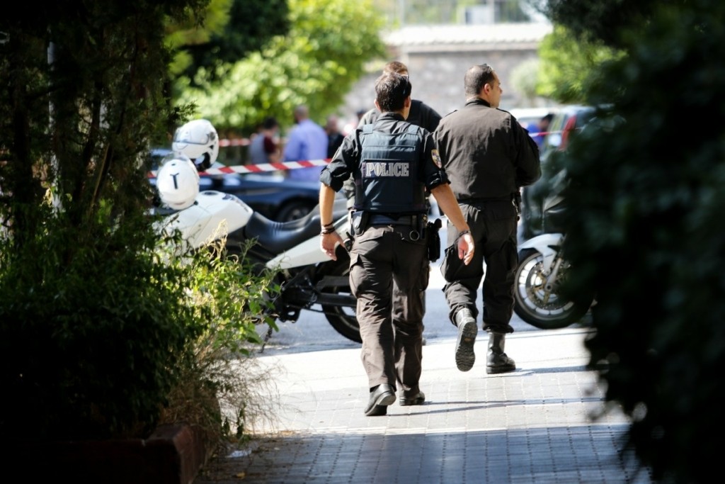 Πανικός στον Άγιο Παντελεήμονα: Αιγύπτιος απειλούσε Παλαιστίνιους και αστυνομικούς με μαχαίρι 47 εκατοστών