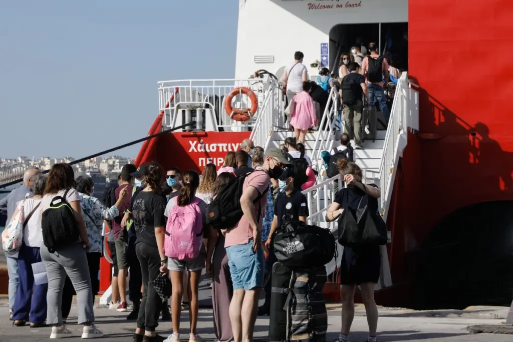 Τριήμερο Αγίου Πνεύματος: Μαζική η έξοδος των εκδρομέων