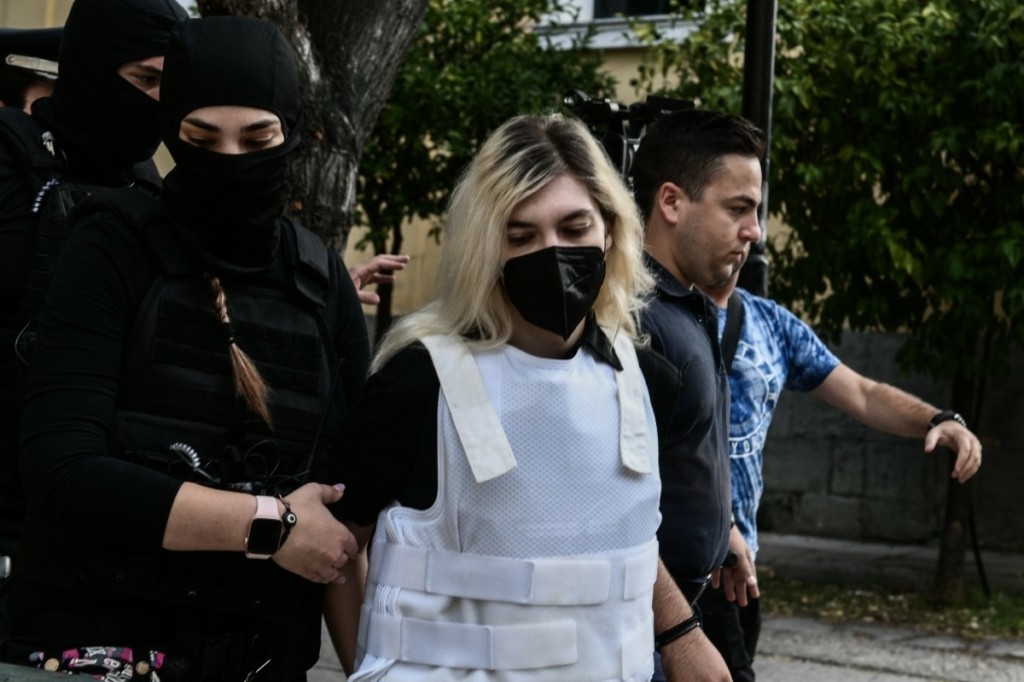 Δικηγόρος Ρούλας Πισπιρίγκου: “Δεν έχει συγκρατούμενη, γελοιότητες ότι τα έσπασε στη φυλακή”