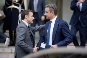 Στην Κύπρο ο Μητσοτάκης για την άτυπη Σύνοδο του Ευρωπαϊκού Συμβουλίου – Μπαράζ συναντήσεων ως το Σάββατο με τον Μακρόν
