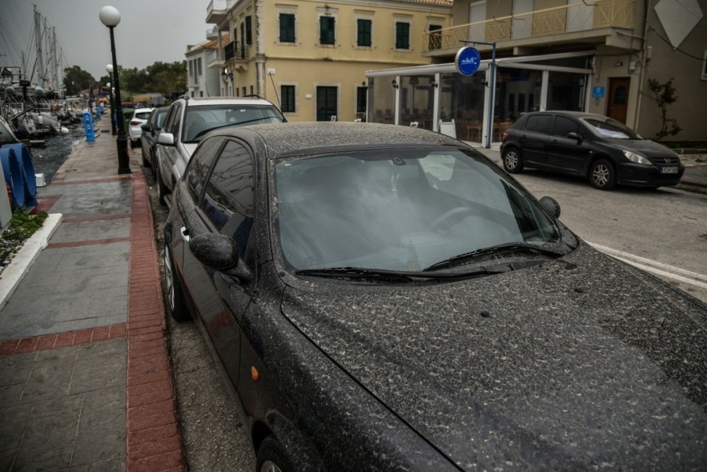 Καιρός σήμερα: Ζέστη, λασποβροχές και αφρικανική σκόνη στο “μενού”