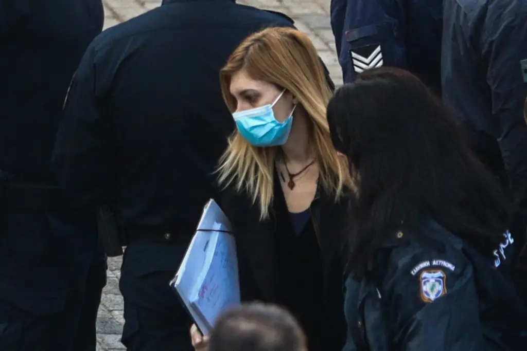 Εκτάκτως στο νοσοκομείο η Ρούλα Πισπιρίγκου λόγω επιδείνωσης της υγείας της