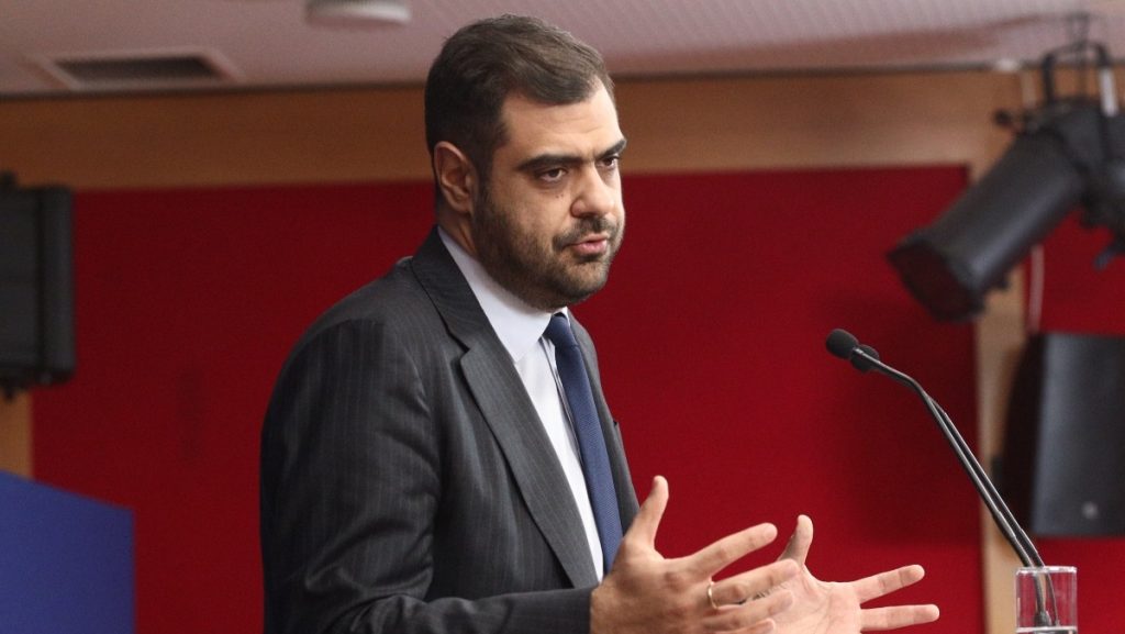 Μαρινάκης: “Θα έπρεπε να είναι αυτονόητος ο σεβασμός και η προστασία του μνημείου του Αγνώστου Στρατιώτη”