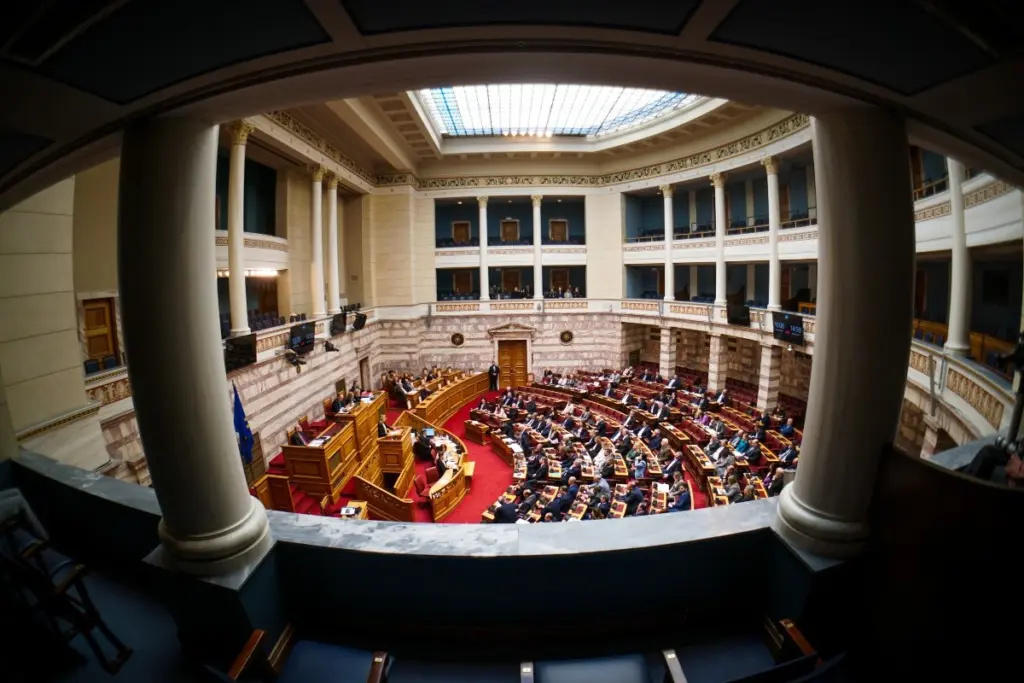 Τέμπη: Ανακοινώθηκε στη Βουλή η πρόταση Καρυστιανού για προανακριτική – Στρέφεται κατά Μητσοτάκη, Καραμανλή, Σπίρτζη