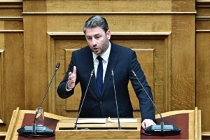 Ανδρουλάκης από Πάτρα: «Αλαζονική και αναποτελεσματική η κυβέρνηση της ΝΔ»
