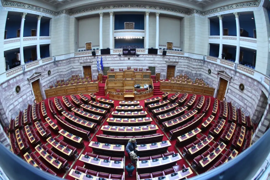 Βούλη: Ψηφίστηκε το Ενιαίο Ψηφιακό Μητρώο παρακολούθησης υποθέσεων διαφθοράς