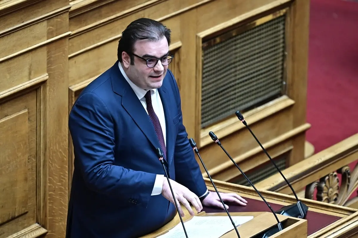 Πρόταση δυσπιστίας – Πιερρακάκης: “Το μήνυμα που έστειλαν οι πολίτες ήταν ‘τρέξτε γρηγορότερα, λύστε προβλήματα’”