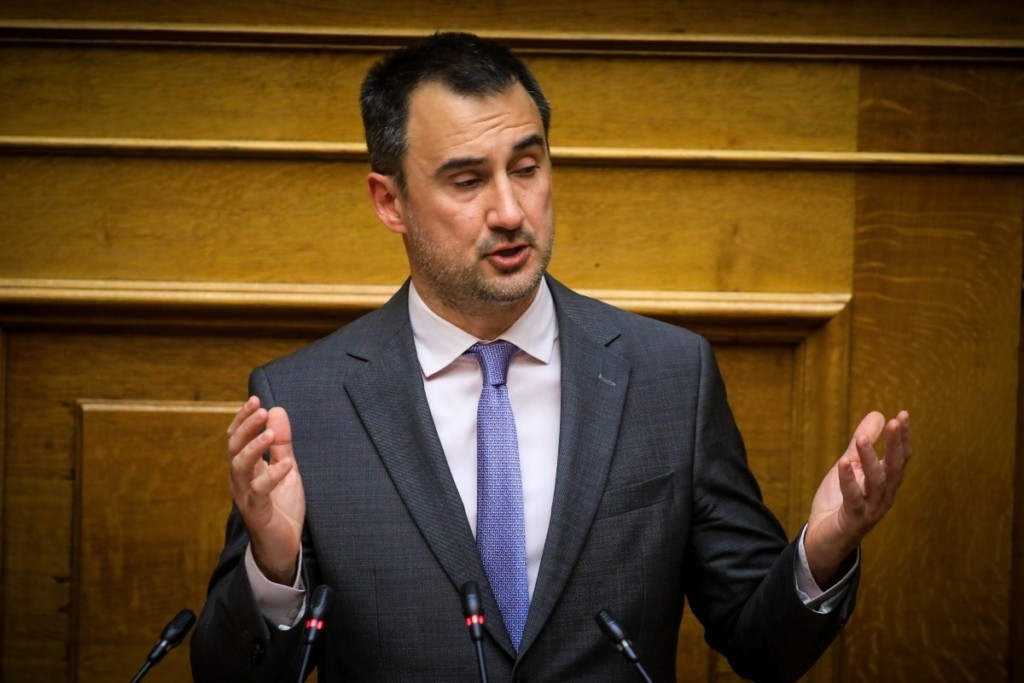 Νέα Αριστερά για ανασχηματισμό: “Με τέτοιες κινήσεις απελπισίας ο Μητσοτάκης δεν θα ανακόψει την πτώση”