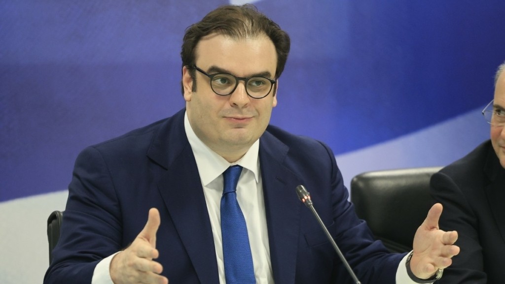 Πιερρακάκης: “Έτοιμοι να παρέμβουμε αν χρειαστεί λόγω της κρίσης στη Μέση Ανατολή –  Το πακέτο της ΔΕΘ θα ισχύσει κανονικά”