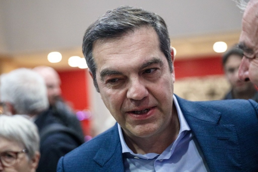 Τσίπρας: “Με την παραμονή της κυβέρνησης διακυβεύεται η εθνική ακεραιότητα”