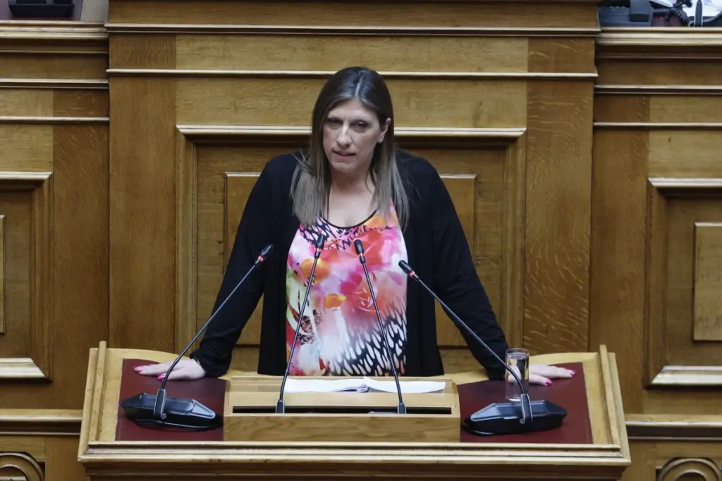 Ζωή Κωνσταντοπούλου: Καταγγέλλει “φίμωση” που λαμβάνει χώρα μέσα στην Βουλή – Τι απάντησε ο Νικήτας Κακλαμάνης
