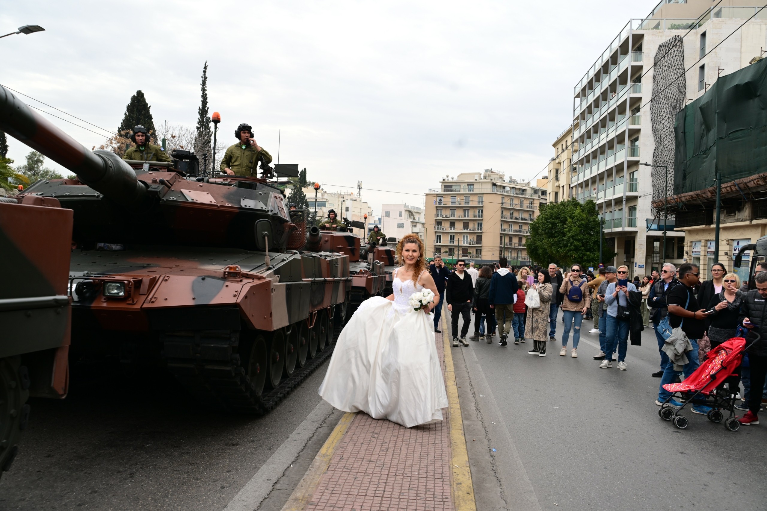 νύφη παρέλαση 25η Μαρτίου
