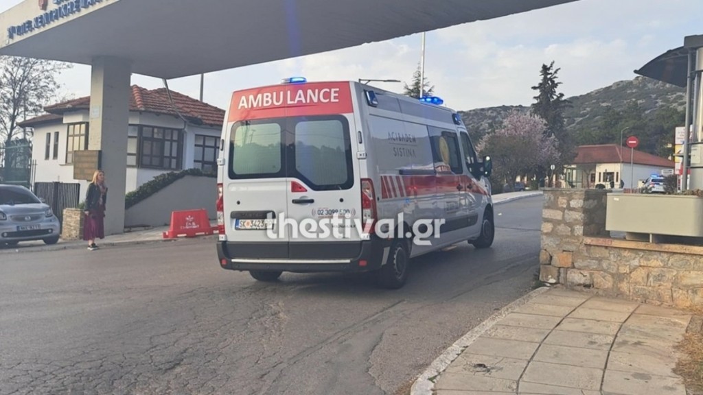 Έφτασαν στη Θεσσαλονίκη τρία ασθενοφόρα με εγκαυματίες από τη Βόρεια Μακεδονία