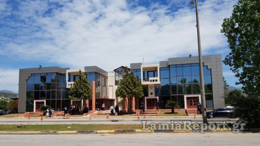 Διακόπηκε η δίκη Κορκονέα – Παραιτήθηκε η συνήγορος υπεράσπισης μετά από αντιδικία με την Κωνσταντοπούλου