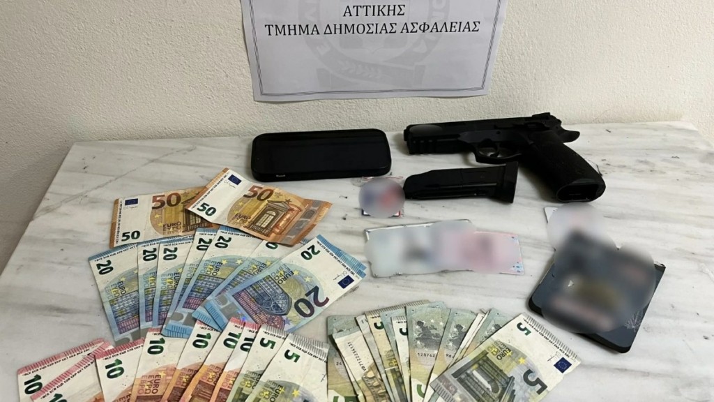 ΕΛΑΣ: Συνελήφθη 37χρονος την στιγμή που επιχειρούσε να μπει σε ξενοδοχείο – Απειλούσε τους υπαλλήλους με ψεύτικο όπλο