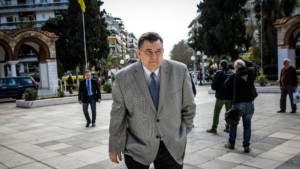 «Ο Μητσοτάκης πρέπει να στείλει ανθοδέσμη στον Τσίπρα» – Το καυστικό σχόλιο του Καρατζαφέρη για το κόμμα «ΕΛΑΣ»