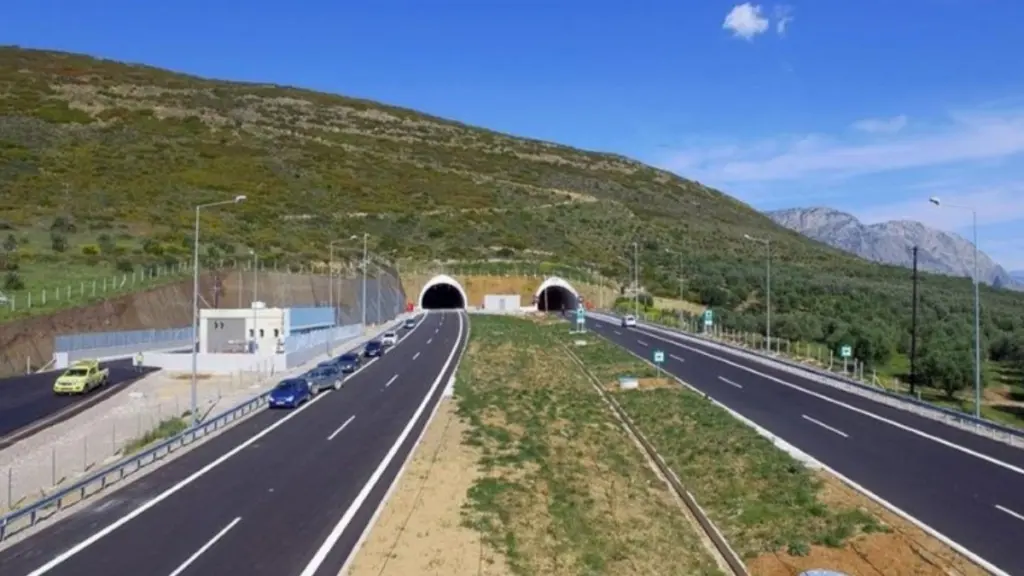 Άρτα: Οδηγούσε μεθυσμένος στην Ιονία Οδό και συνελήφθη – Του αφαίρεσαν το δίπλωμα για 180 ημέρες