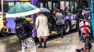 Καιρός: Κακοκαιρία με βροχές, ανέμους και πτώση θερμοκρασίας – Η πρόβλεψη Τσατραφύλλια, πότε θα βρέξει στην Αττική