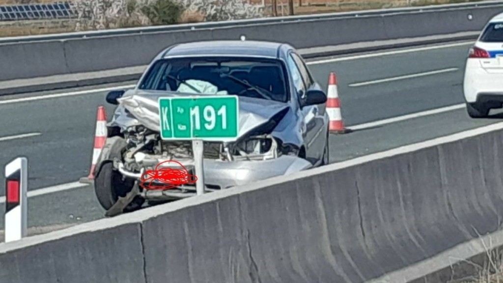 Κοζάνη: Αυτοκίνητο μπήκε στο αντίθετο ρεύμα – Στο νοσοκομείο δύο οδηγοί (pics & vid)