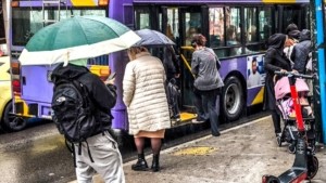 Καιρός: Νέος γύρος βροχοπτώσεων από το μεσημέρι της Κυριακής – Επικαιροποιήθηκε το Έκτακτο Δελτίο της ΕΜΥ