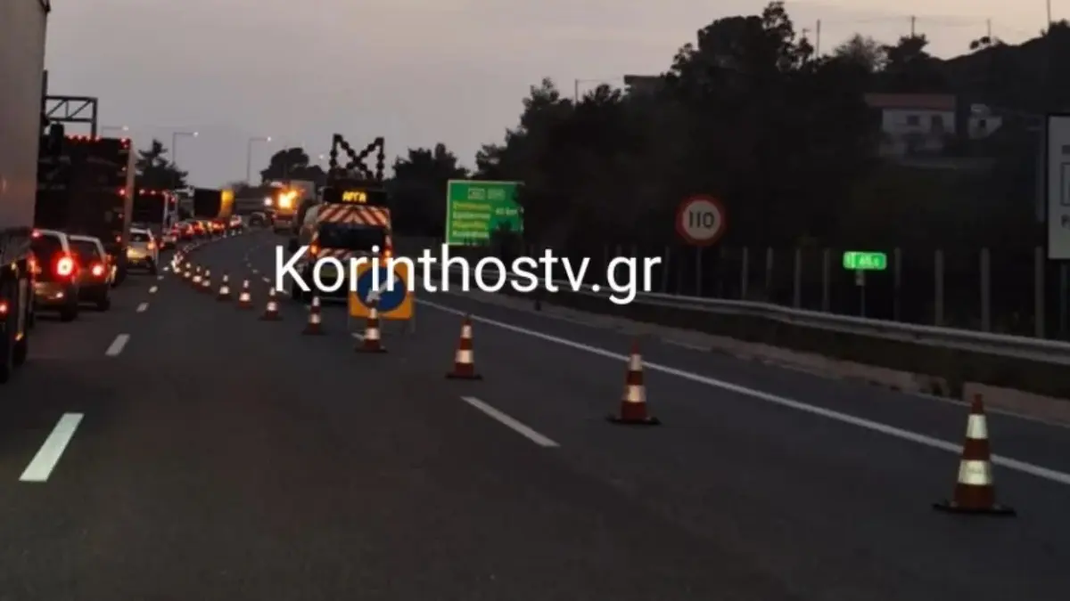 Ανατροπή φορτηγού στην Εθνική Οδό στο ύψος των Αγίων Θεοδώρων – Κλειστό το ρεύμα προς Κόρινθο