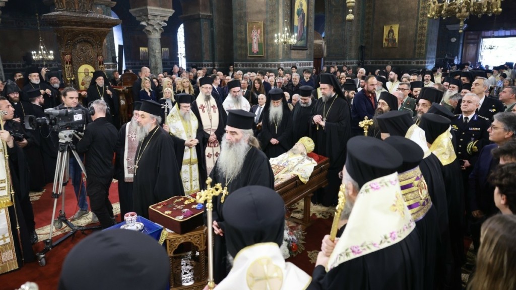 Μητροπολίτης πρώην Θεσσαλονίκης Άνθιμος: Πλήθος κόσμου στο ύστατο χαίρε του ποιμενάρχη