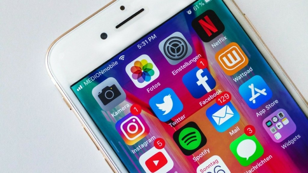 ΕΛ.ΑΣ: Ενημέρωση για την χειραγώγηση στα social media – Τι είναι τα bots